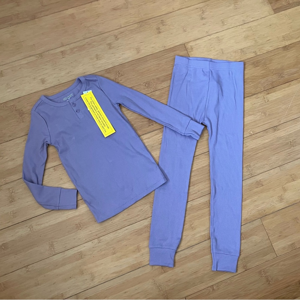 NWT Girls Size 5T Old Navy Lilac Long-Sleeve Pajama Set Pjs